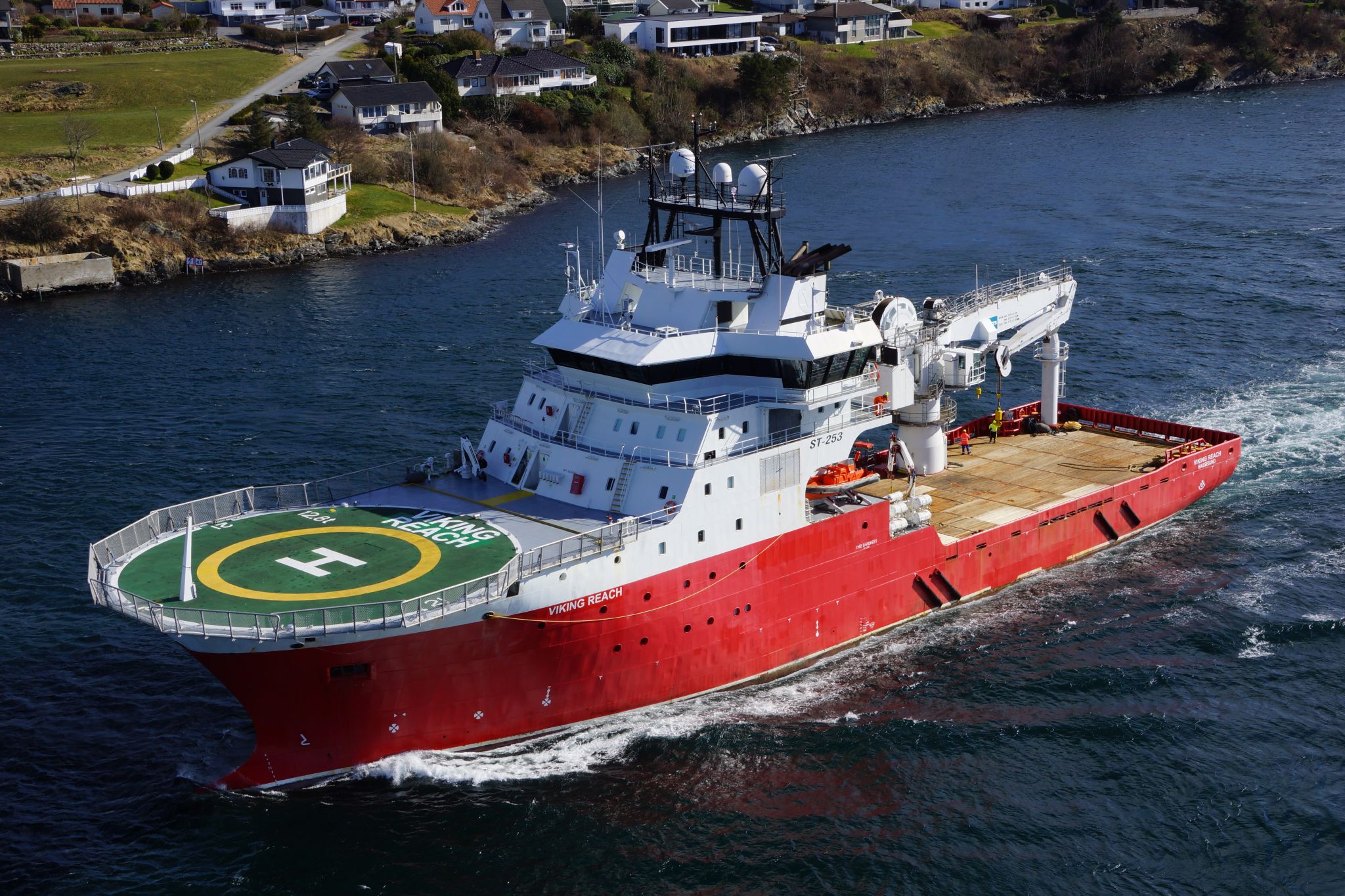 Reach Subsea and Eidesvik's 2009-built IMR vessel delivered to new owners
