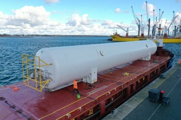 largest-component-for-germany-s-bio-lng-plant-arrives-in-rostock